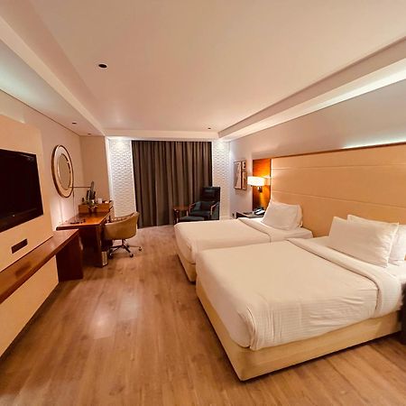 The Elite Narasapura, A Member Of Radisson Individuals Hotel Екстериор снимка