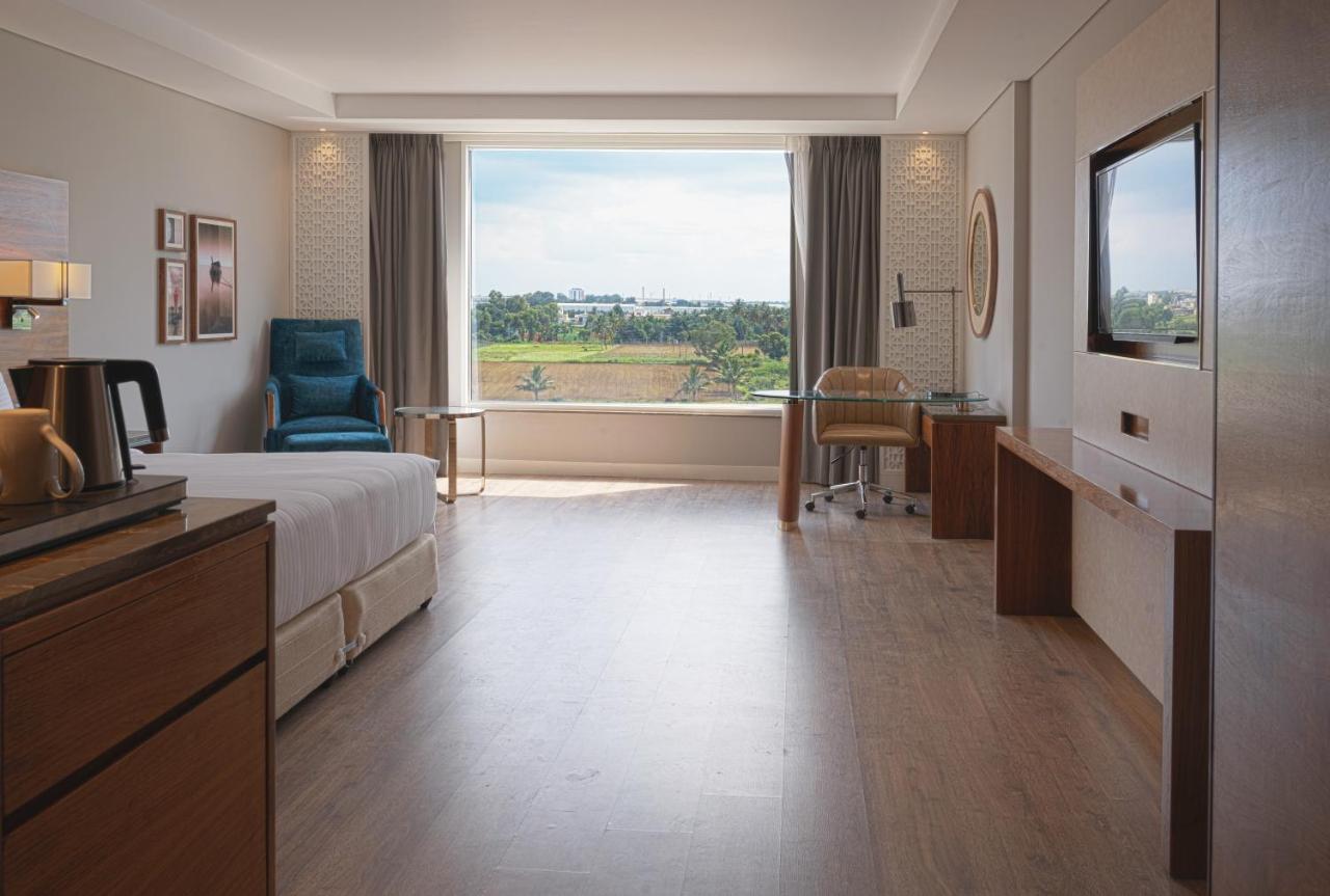 The Elite Narasapura, A Member Of Radisson Individuals Hotel Екстериор снимка