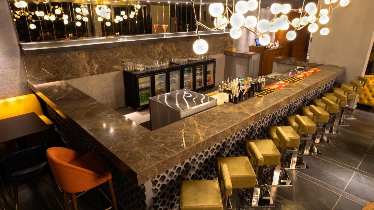 The Elite Narasapura, A Member Of Radisson Individuals Hotel Екстериор снимка