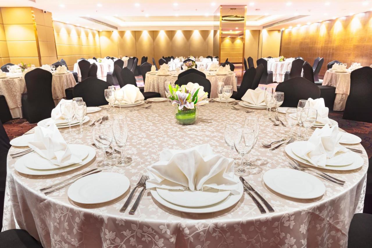 The Elite Narasapura, A Member Of Radisson Individuals Hotel Екстериор снимка