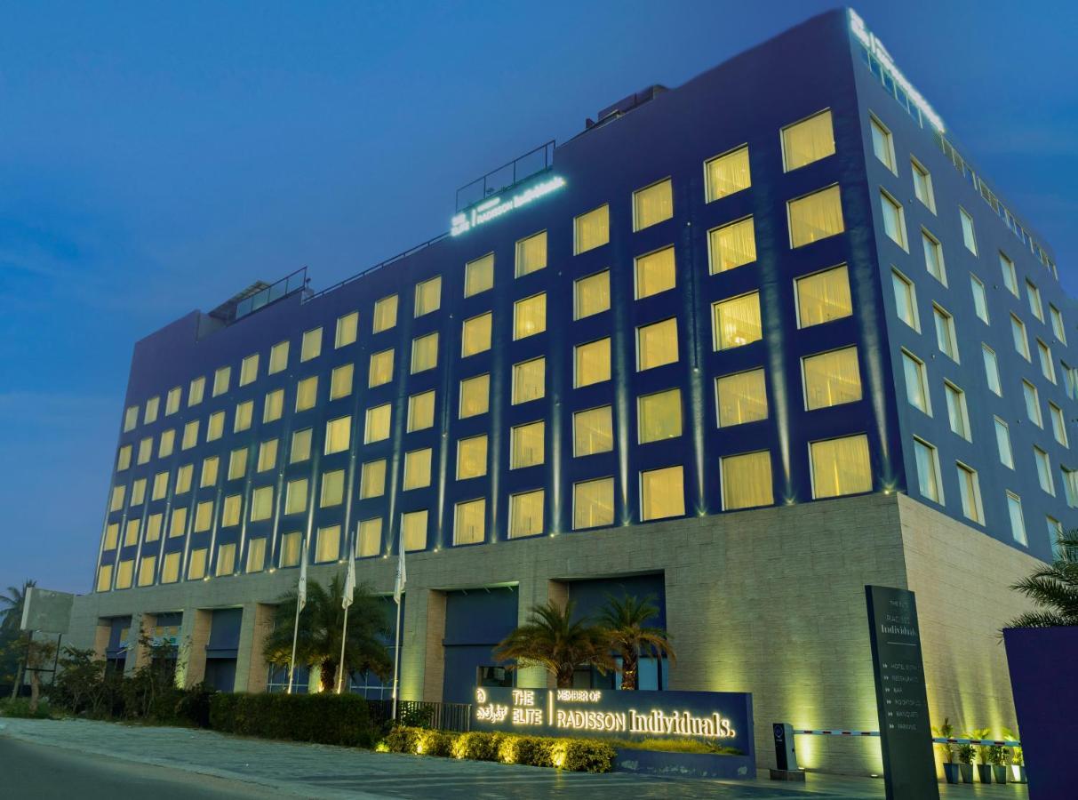 The Elite Narasapura, A Member Of Radisson Individuals Hotel Екстериор снимка