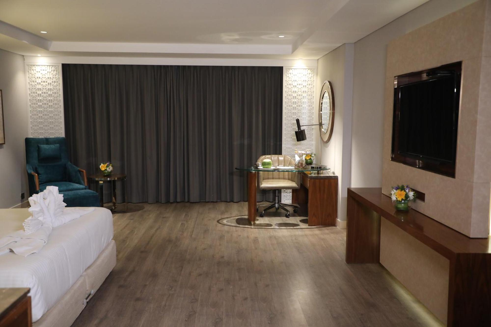 The Elite Narasapura, A Member Of Radisson Individuals Hotel Екстериор снимка