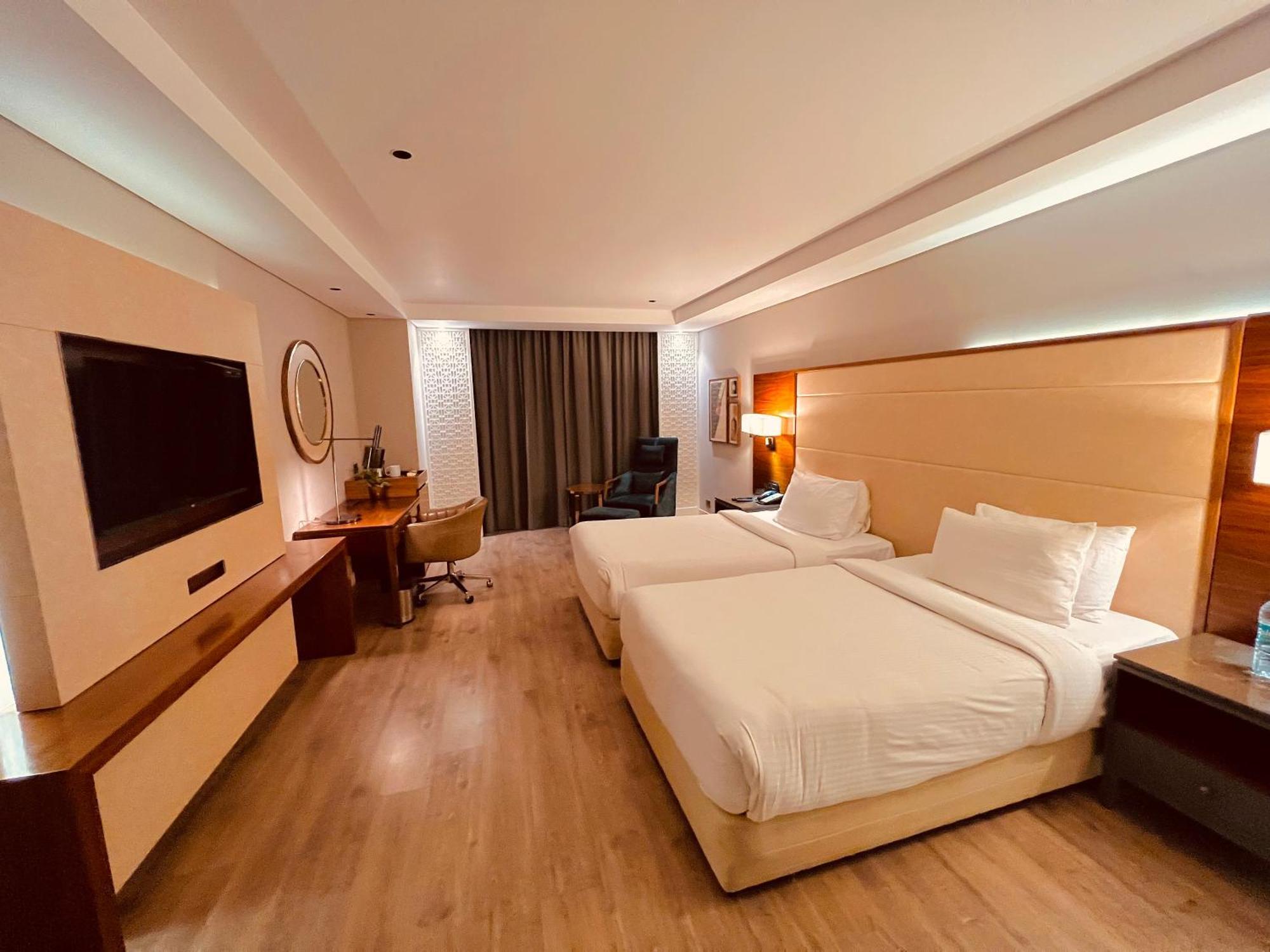 The Elite Narasapura, A Member Of Radisson Individuals Hotel Екстериор снимка